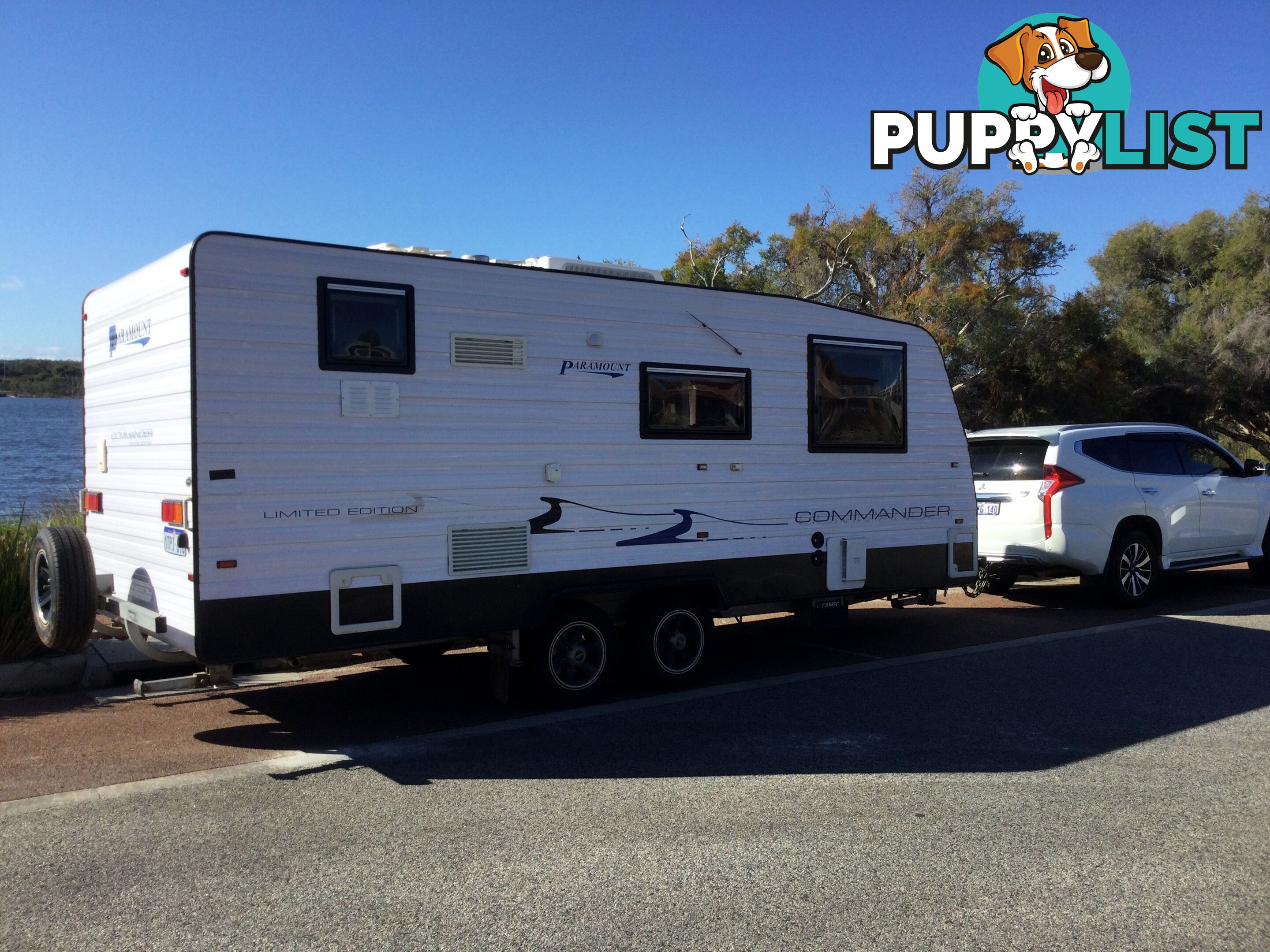 2014 Paramount COMMANDER