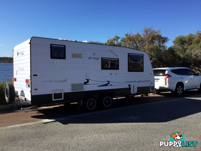 2014 Paramount COMMANDER