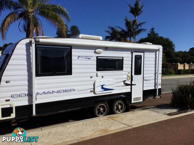 2014 Paramount COMMANDER