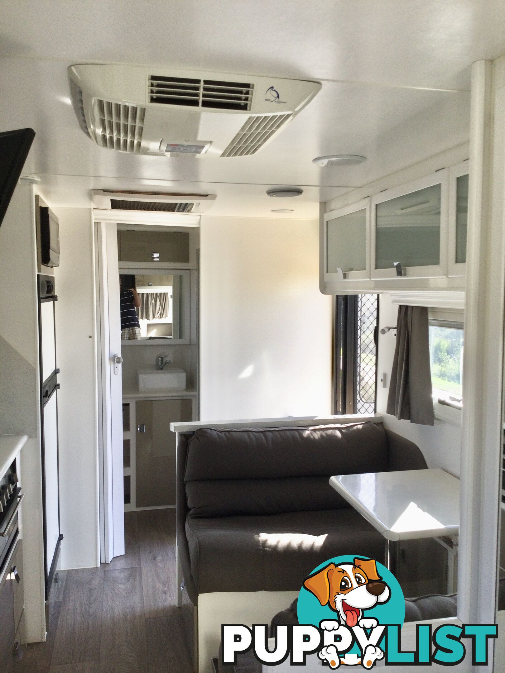 2014 Paramount COMMANDER