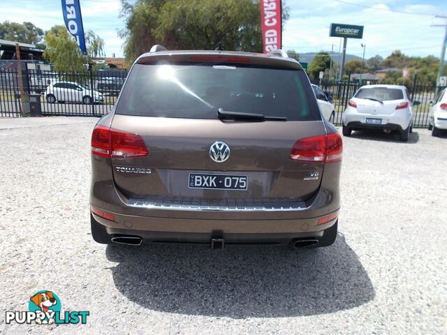 2011 VOLKSWAGEN TOUAREG V6 7P WAGON