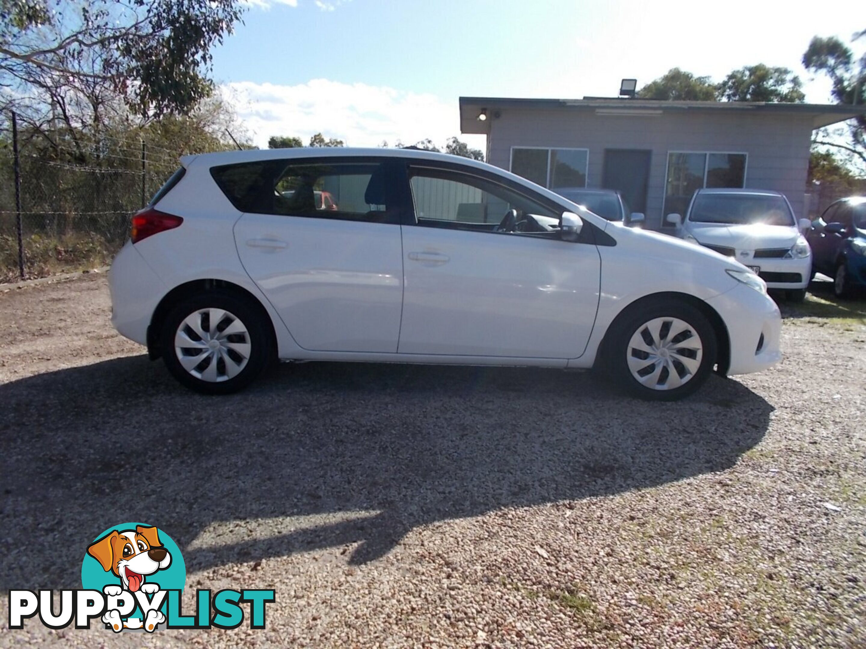 2015 TOYOTA COROLLA ASCENT ZRE182R HATCHBACK