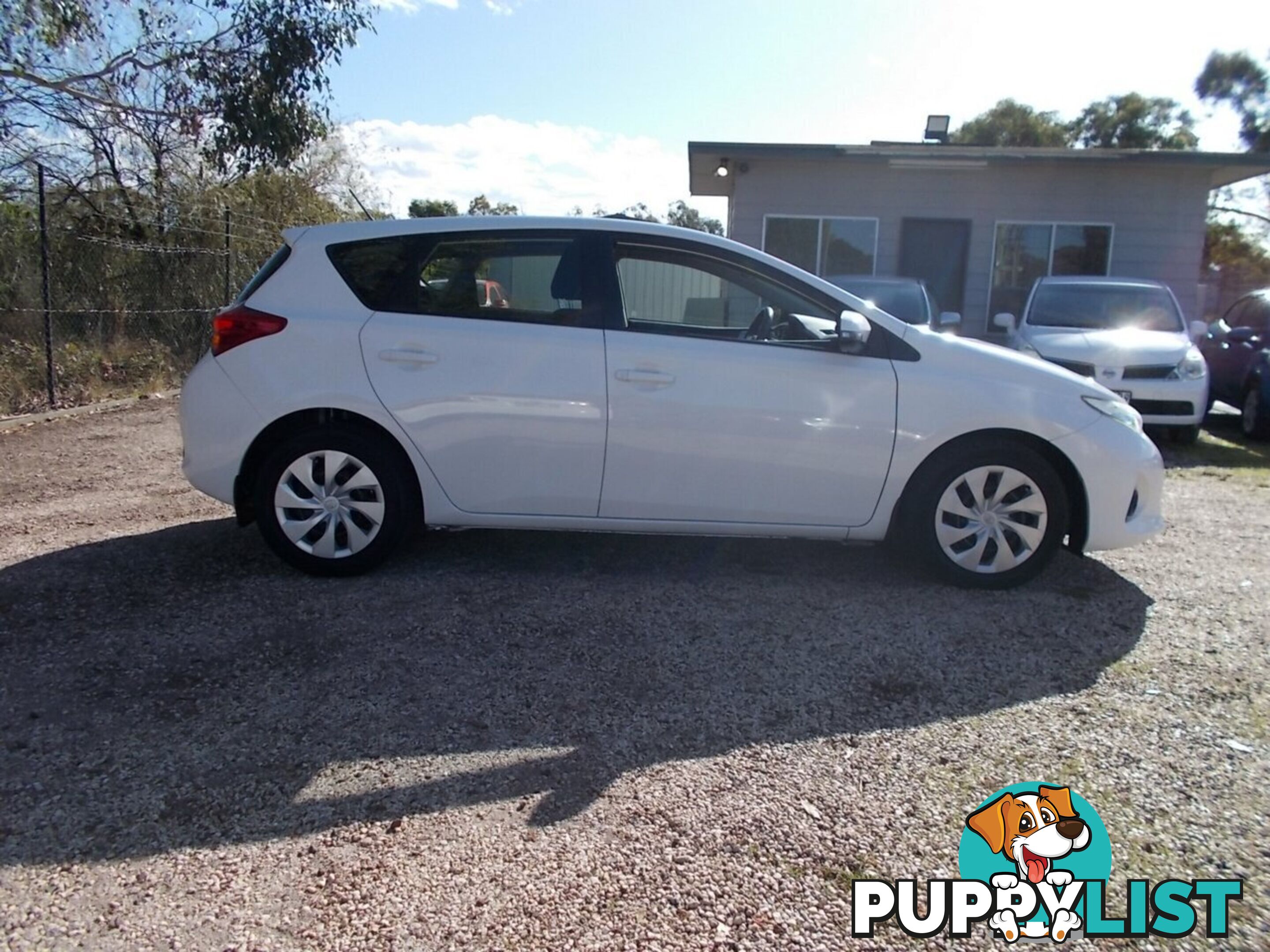 2015 TOYOTA COROLLA ASCENT ZRE182R HATCHBACK