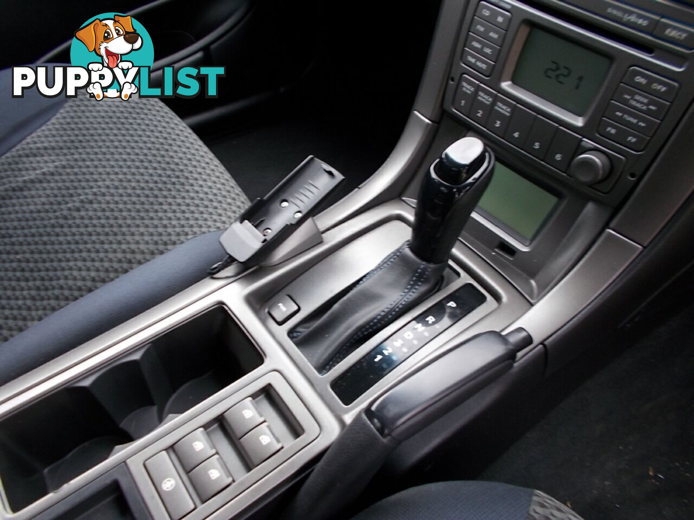 2004 HOLDEN COMMODORE EXECUTIVE VY SEDAN