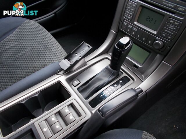 2004 HOLDEN COMMODORE EXECUTIVE VY SEDAN
