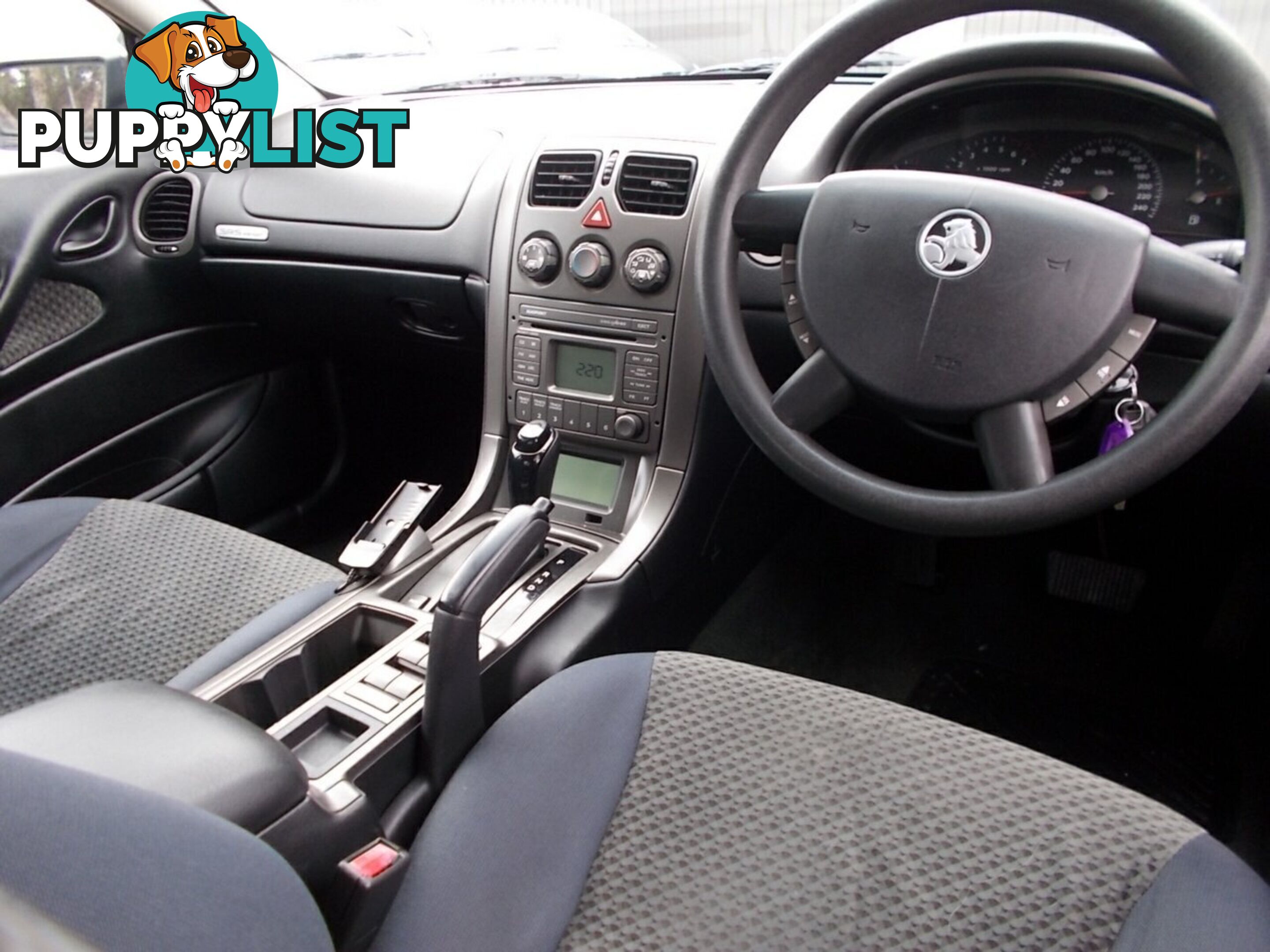 2004 HOLDEN COMMODORE EXECUTIVE VY SEDAN