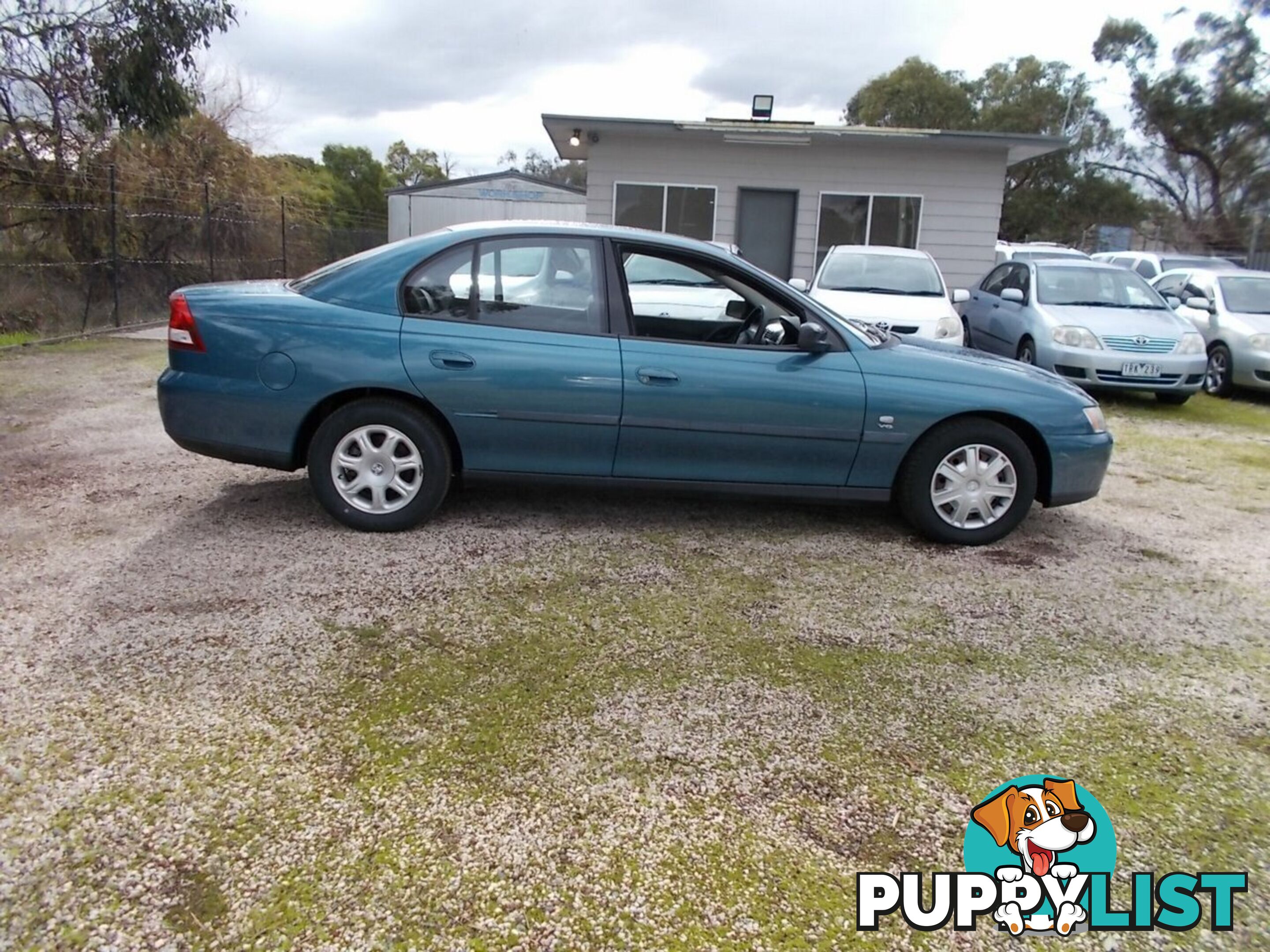 2004 HOLDEN COMMODORE EXECUTIVE VY SEDAN
