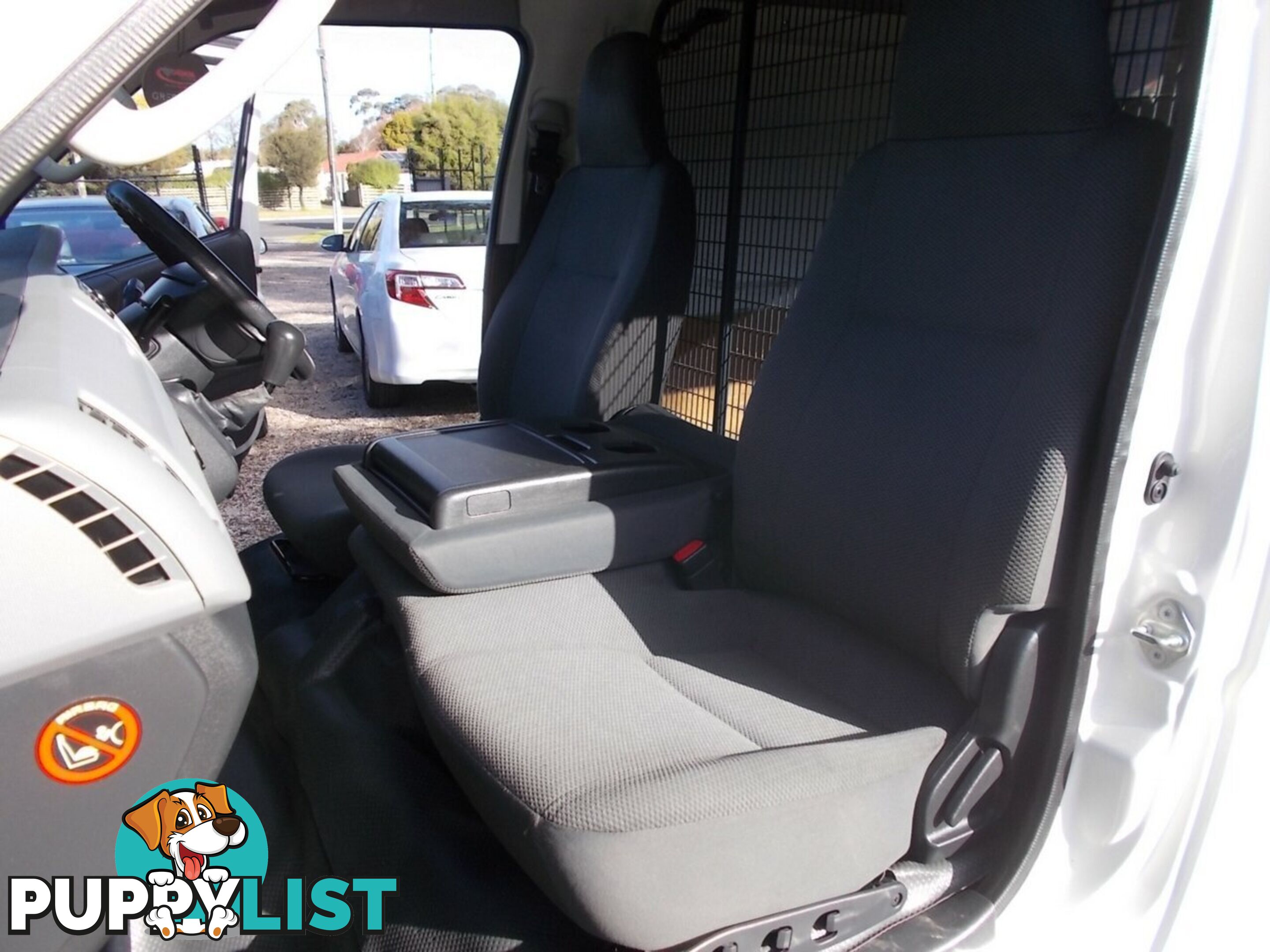 2011 TOYOTA HIACE LWB KDH201R VAN