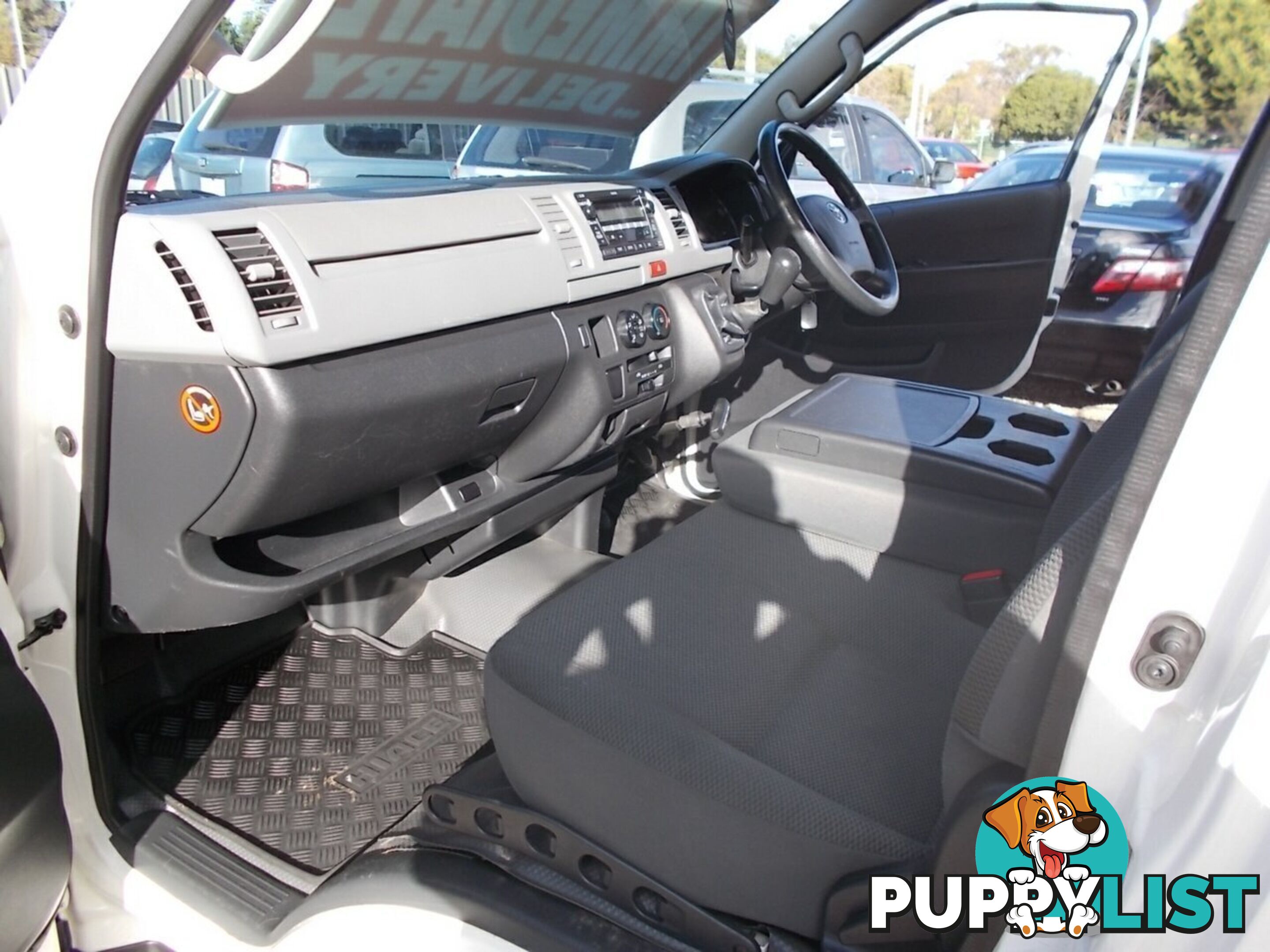 2011 TOYOTA HIACE LWB KDH201R VAN