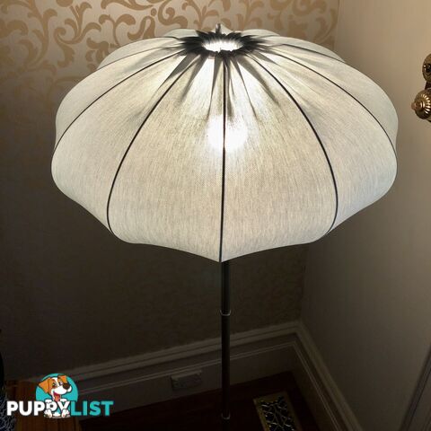 💡ONE Silver Floor Lamp with Saucer Bubble-style Fabric Shade