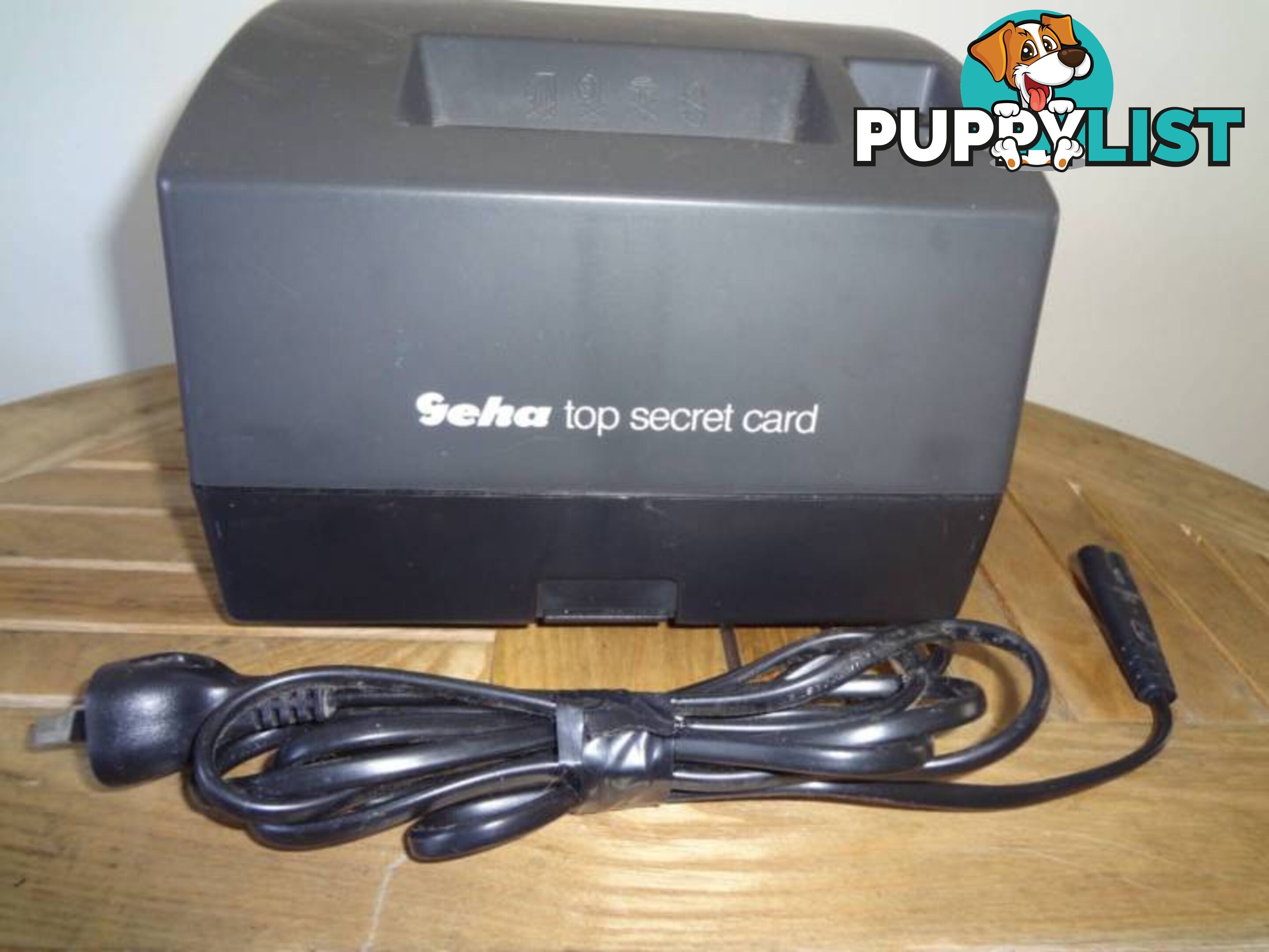 PLASTIC CARD SHREDDER