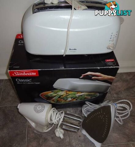 ASSORTED HOUSEHOLD APPLIANCES (4 items)