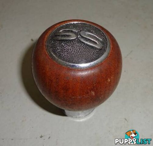 CHEV SS WOODGRAIN GEARSHIFT KNOB
