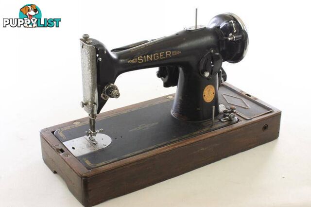 VINTAGE SINGER SEWING MACHINES (3)