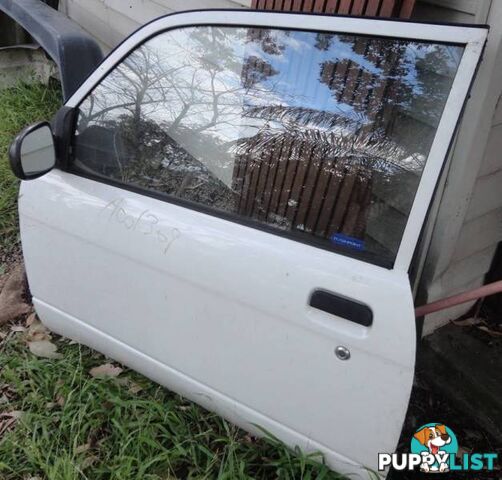 DAIHATSU MIRA DOOR AND GUARD