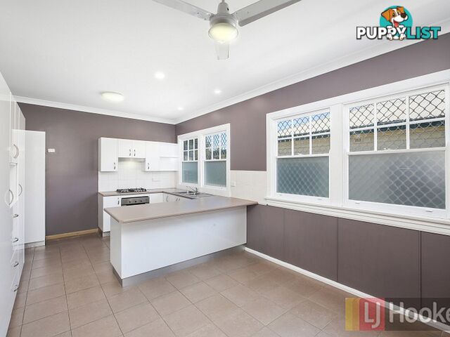 2 Greenfields Avenue WEST KEMPSEY NSW 2440