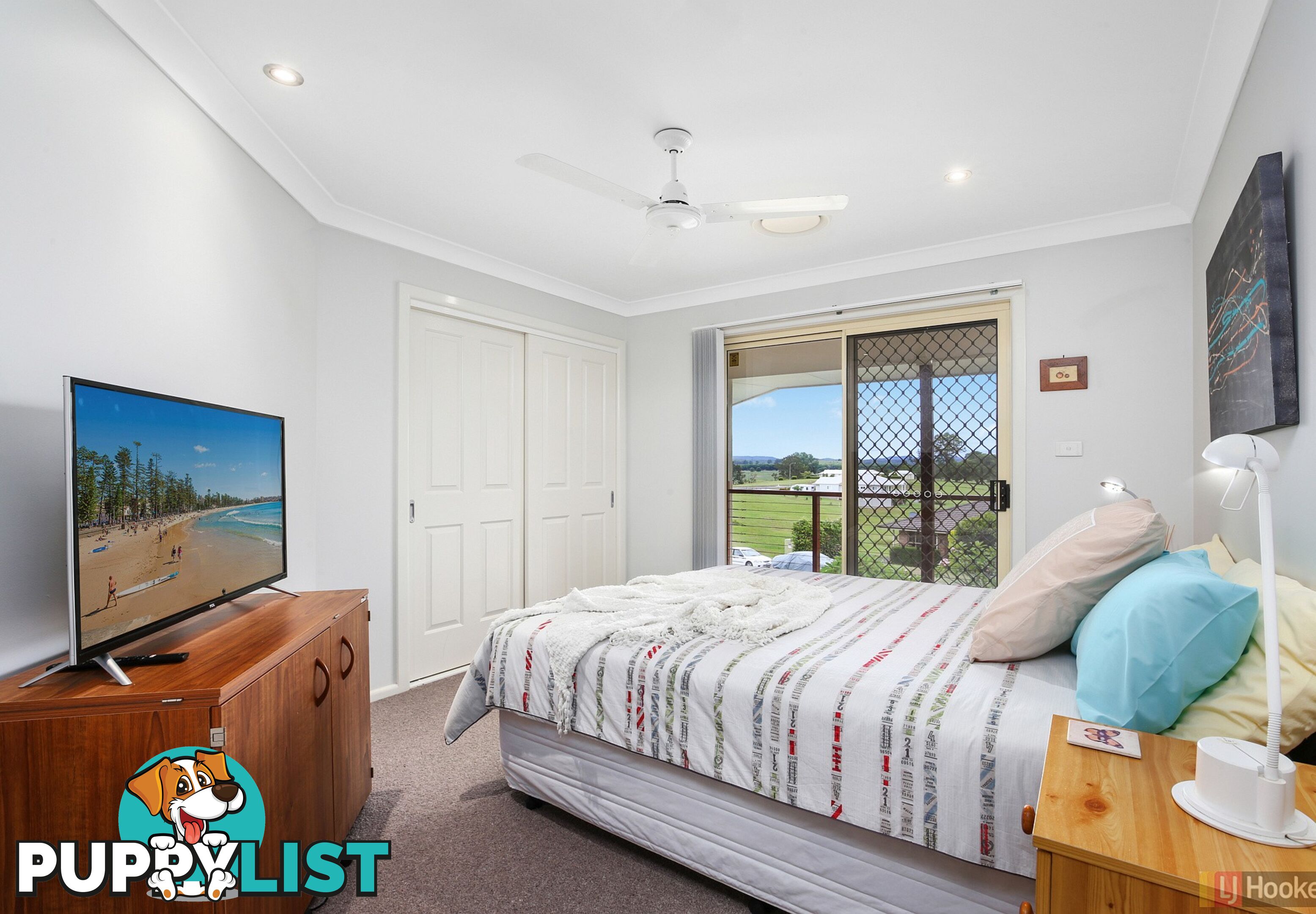 10 Harold Hughes Place GREENHILL NSW 2440