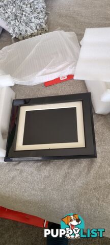 Digital picture frame