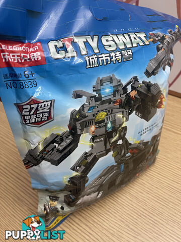 Classic City-SWAT Building Set - Brand New