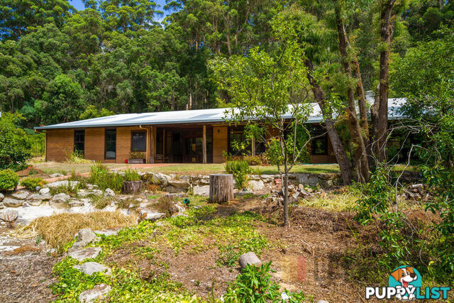 6 Dickinson Street PEMBERTON WA 6260