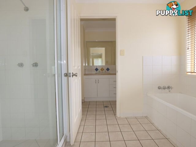 2 Kaitlyn Place EMERALD QLD 4720