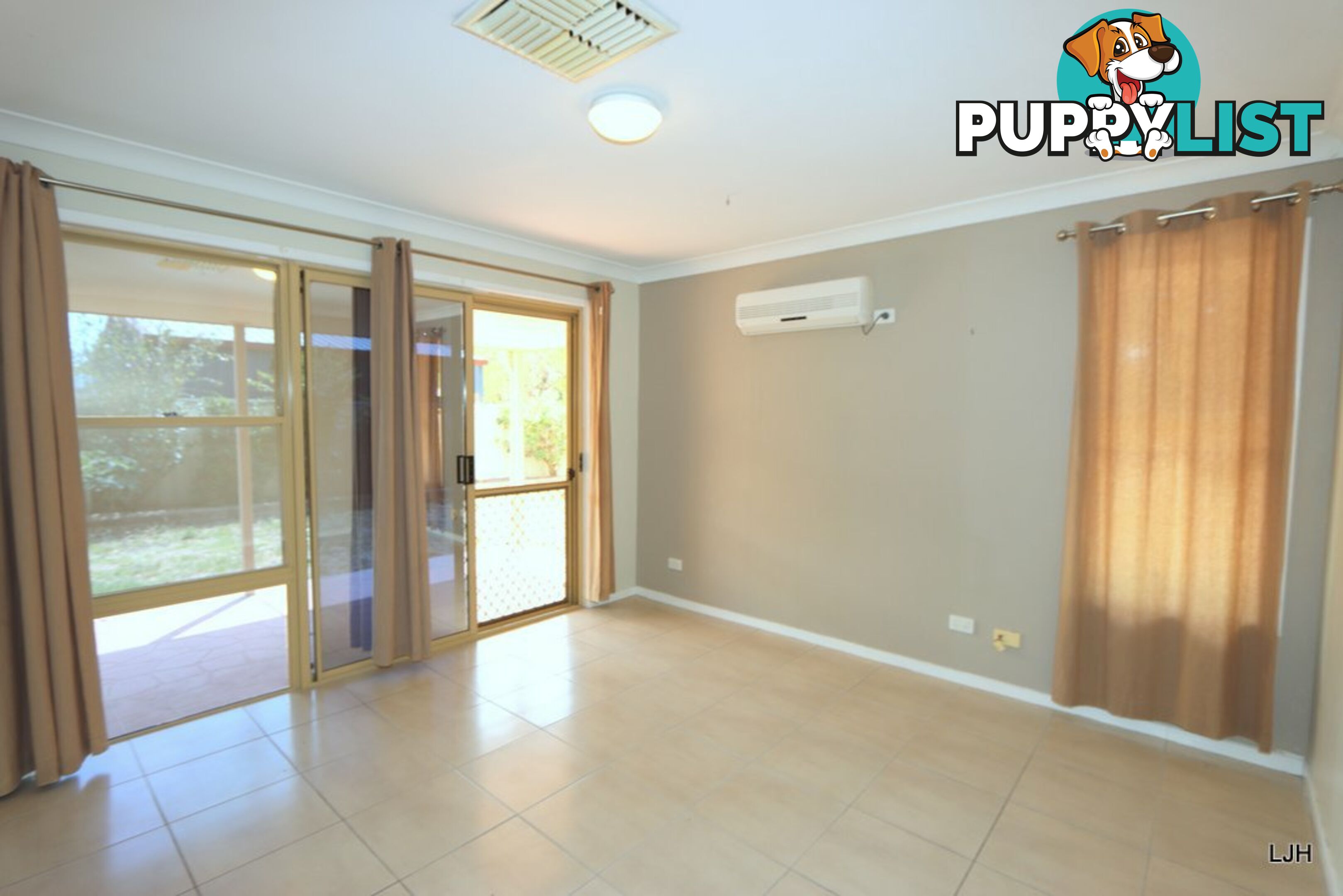 10 Peggy Court EMERALD QLD 4720