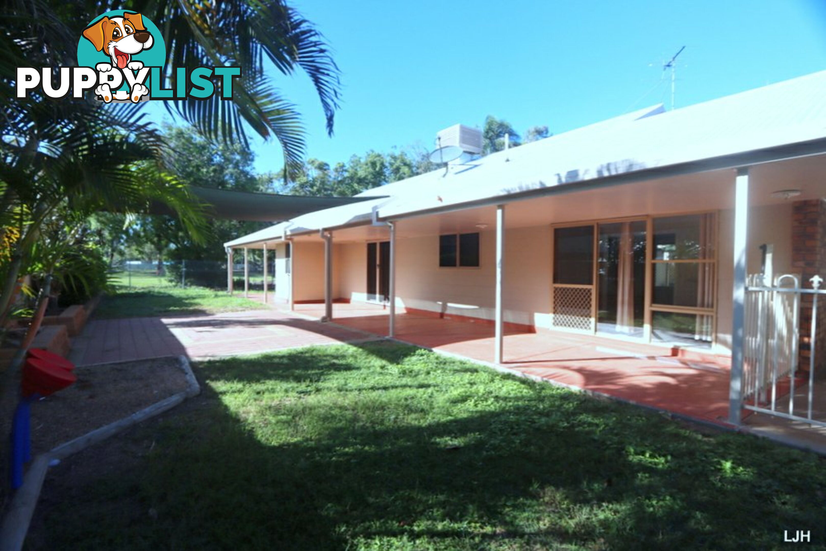 10 Peggy Court EMERALD QLD 4720