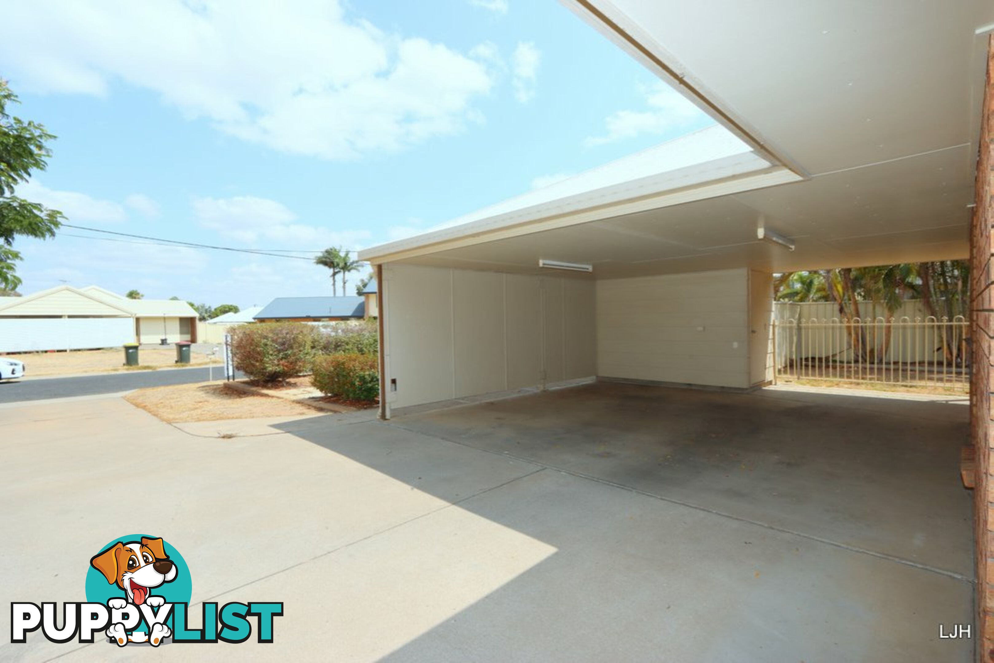 10 Peggy Court EMERALD QLD 4720