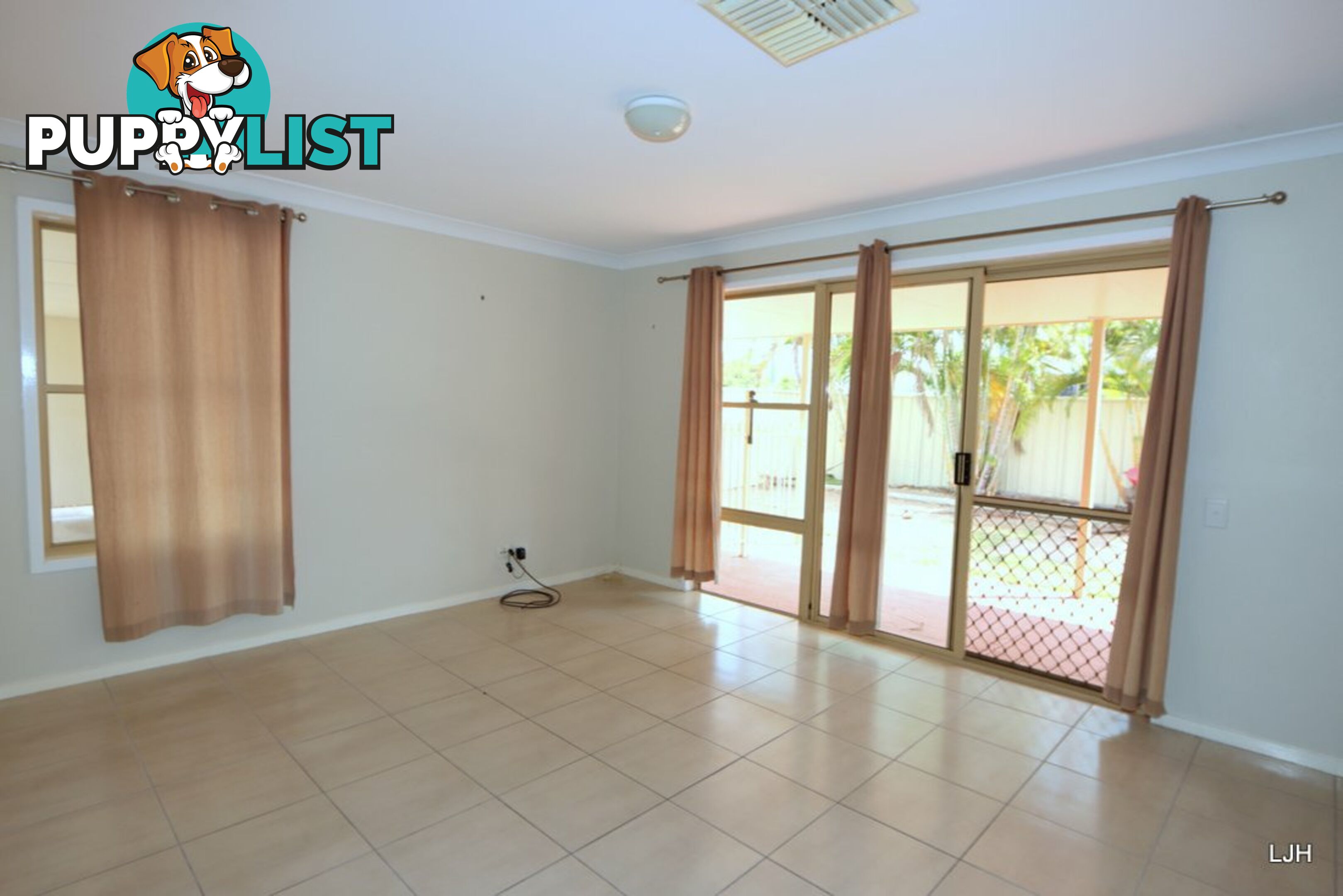 10 Peggy Court EMERALD QLD 4720