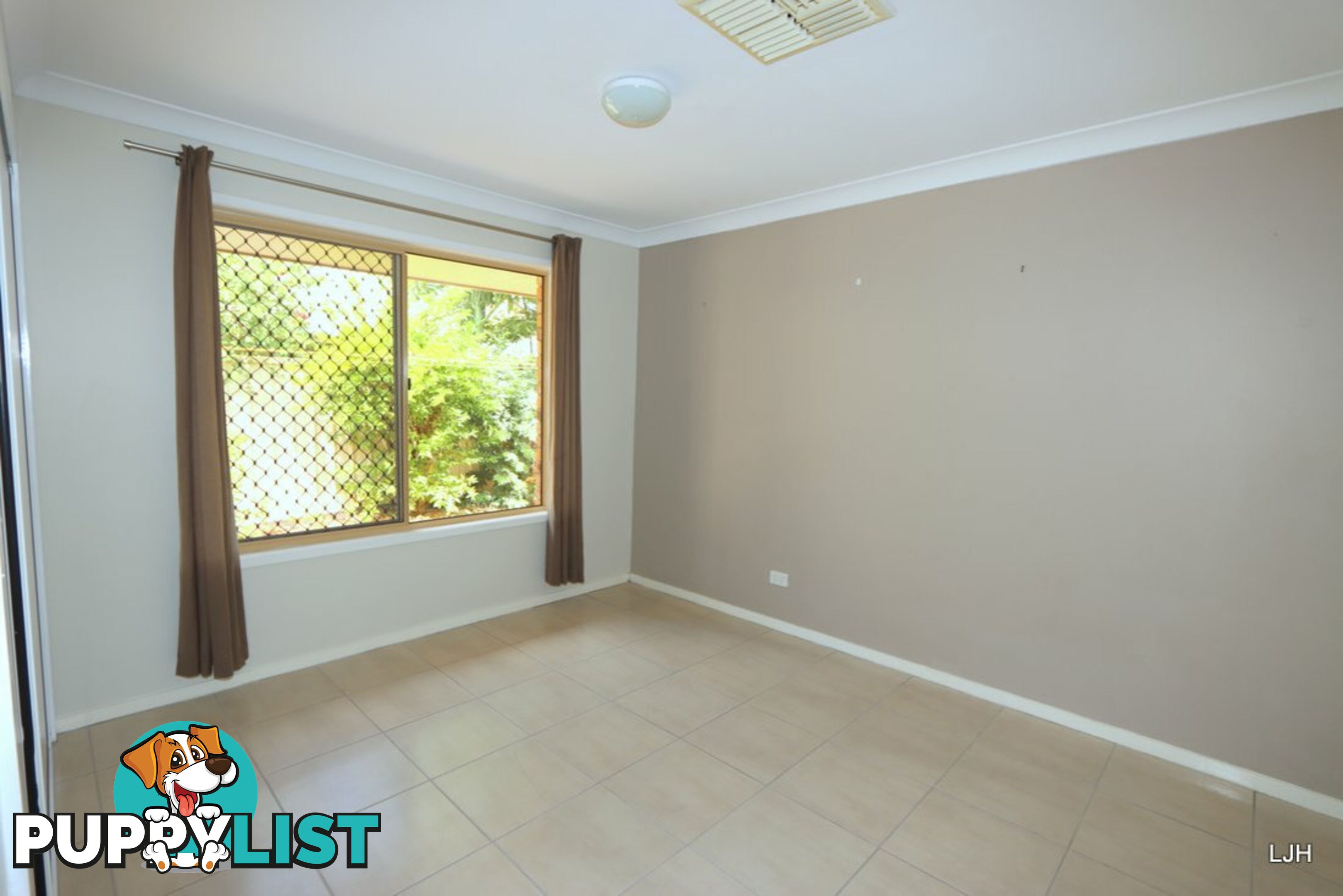 10 Peggy Court EMERALD QLD 4720