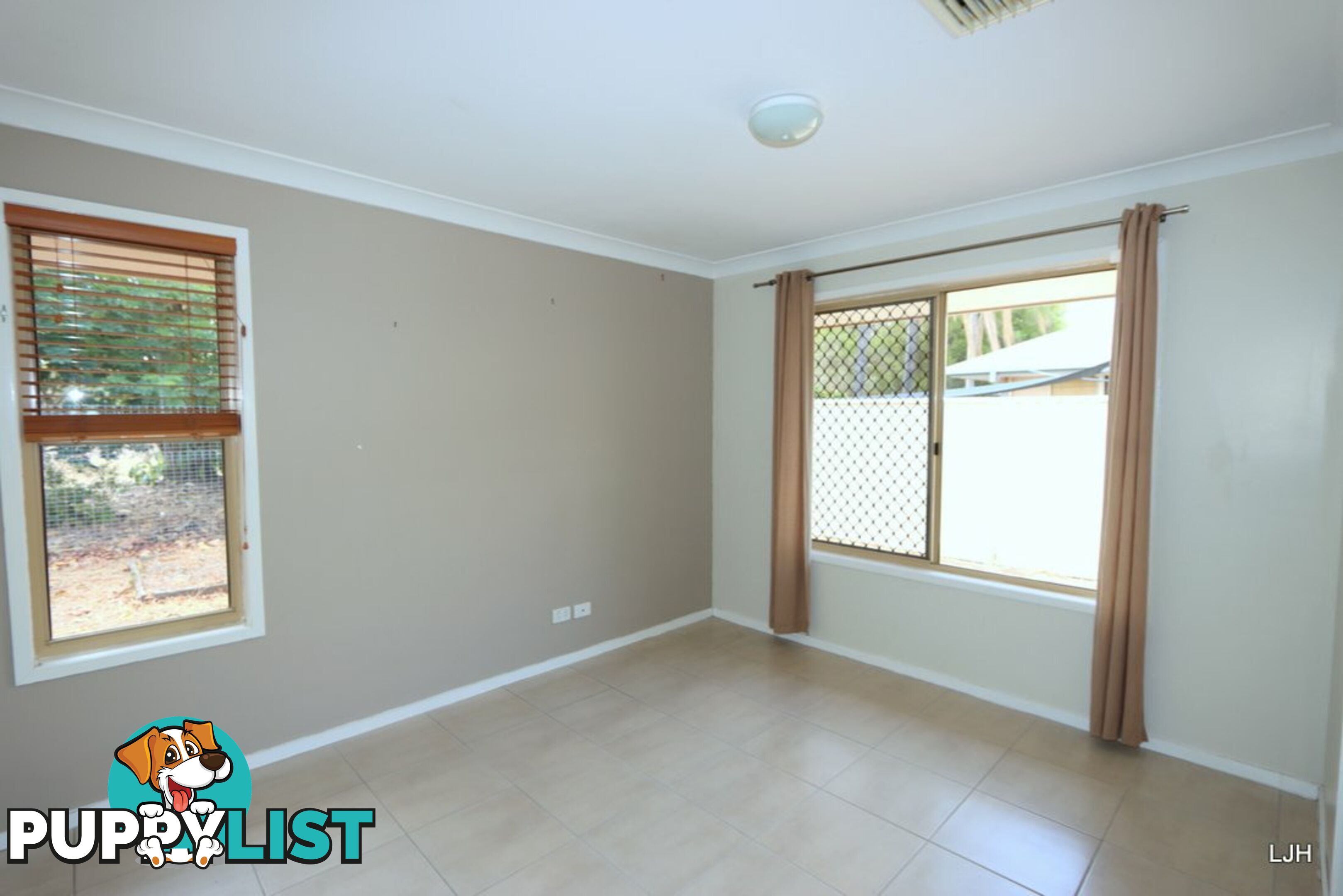 10 Peggy Court EMERALD QLD 4720