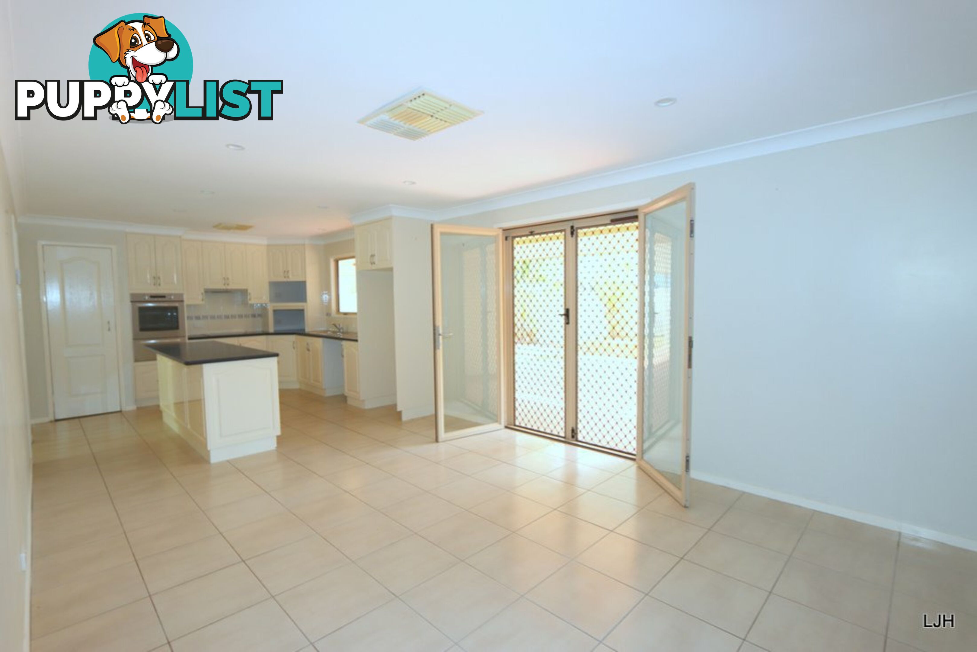 10 Peggy Court EMERALD QLD 4720