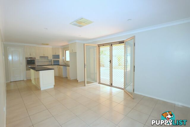 10 Peggy Court EMERALD QLD 4720