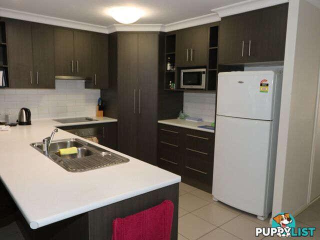 Unit 1/38 Berthun Street EMERALD QLD 4720