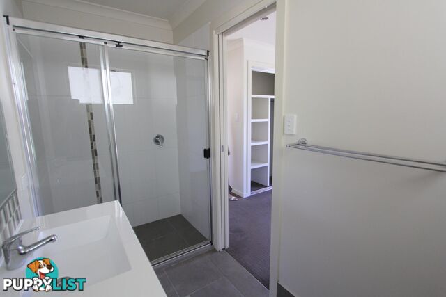 1/30 Riverview Street EMERALD QLD 4720
