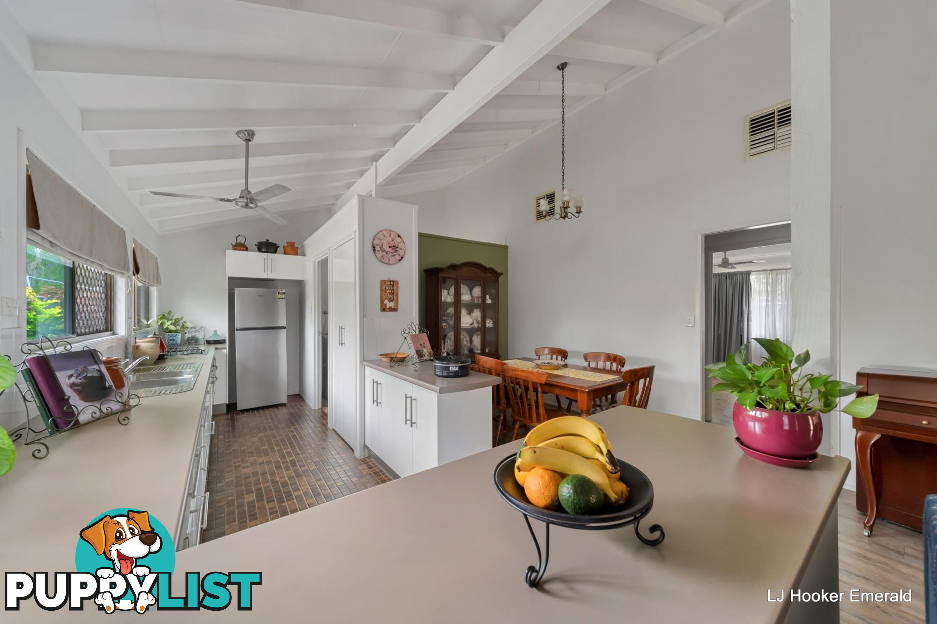 35 Harris Street EMERALD QLD 4720