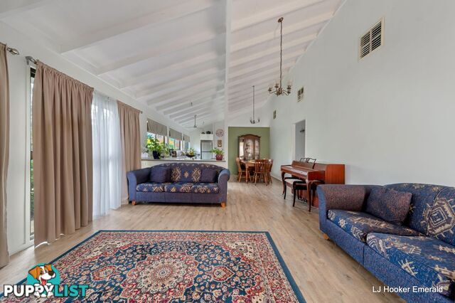 35 Harris Street EMERALD QLD 4720