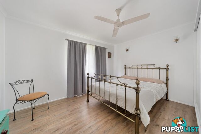 35 Harris Street EMERALD QLD 4720