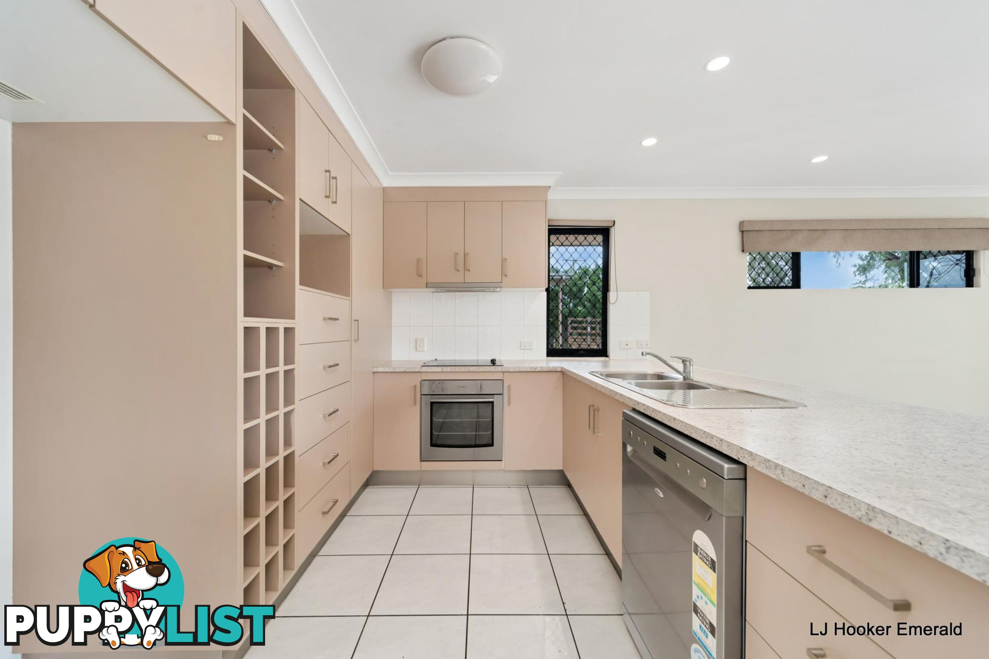 2/20 Riverview Street EMERALD QLD 4720