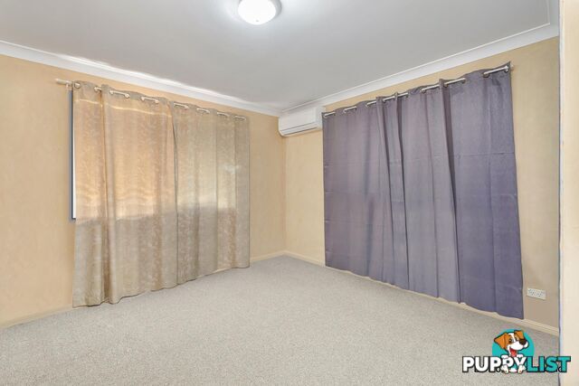 28 Barry Street EMERALD QLD 4720