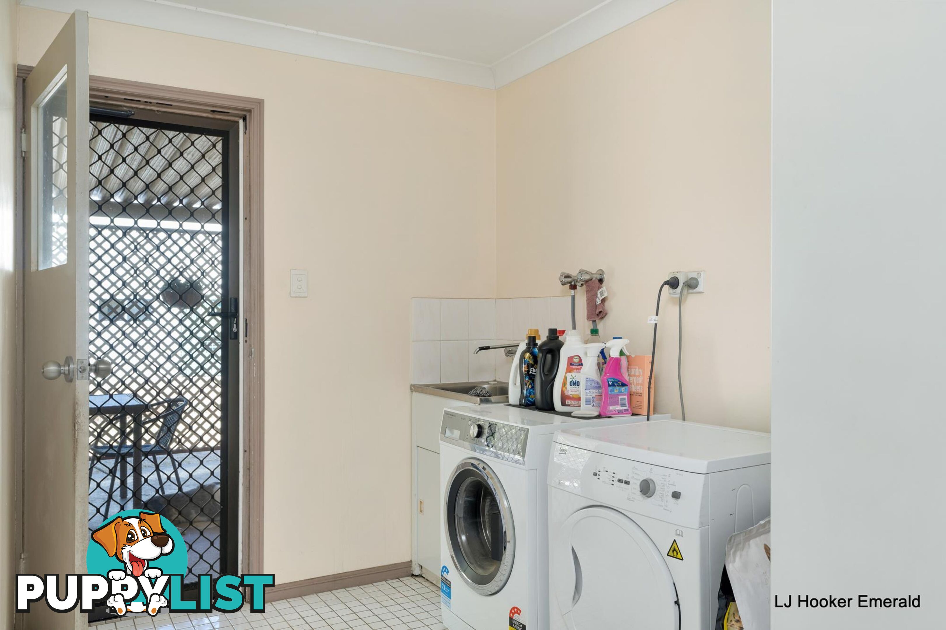 28 Barry Street EMERALD QLD 4720