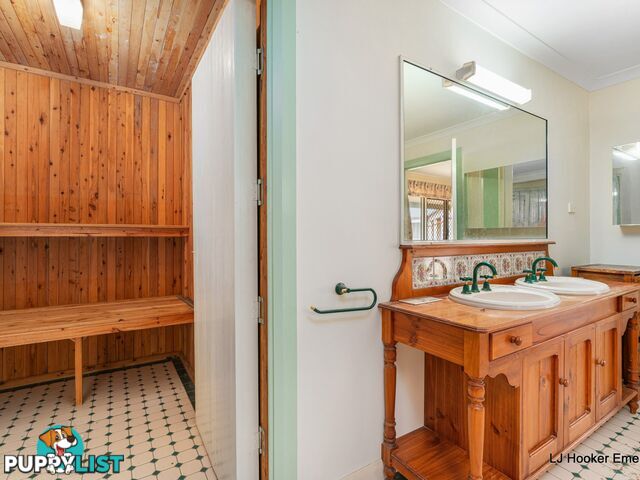 19 Country Lane EMERALD QLD 4720