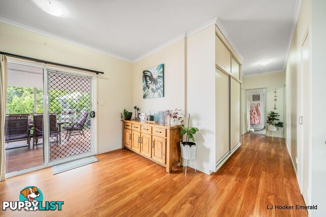 22 Roseanne Road EMERALD QLD 4720