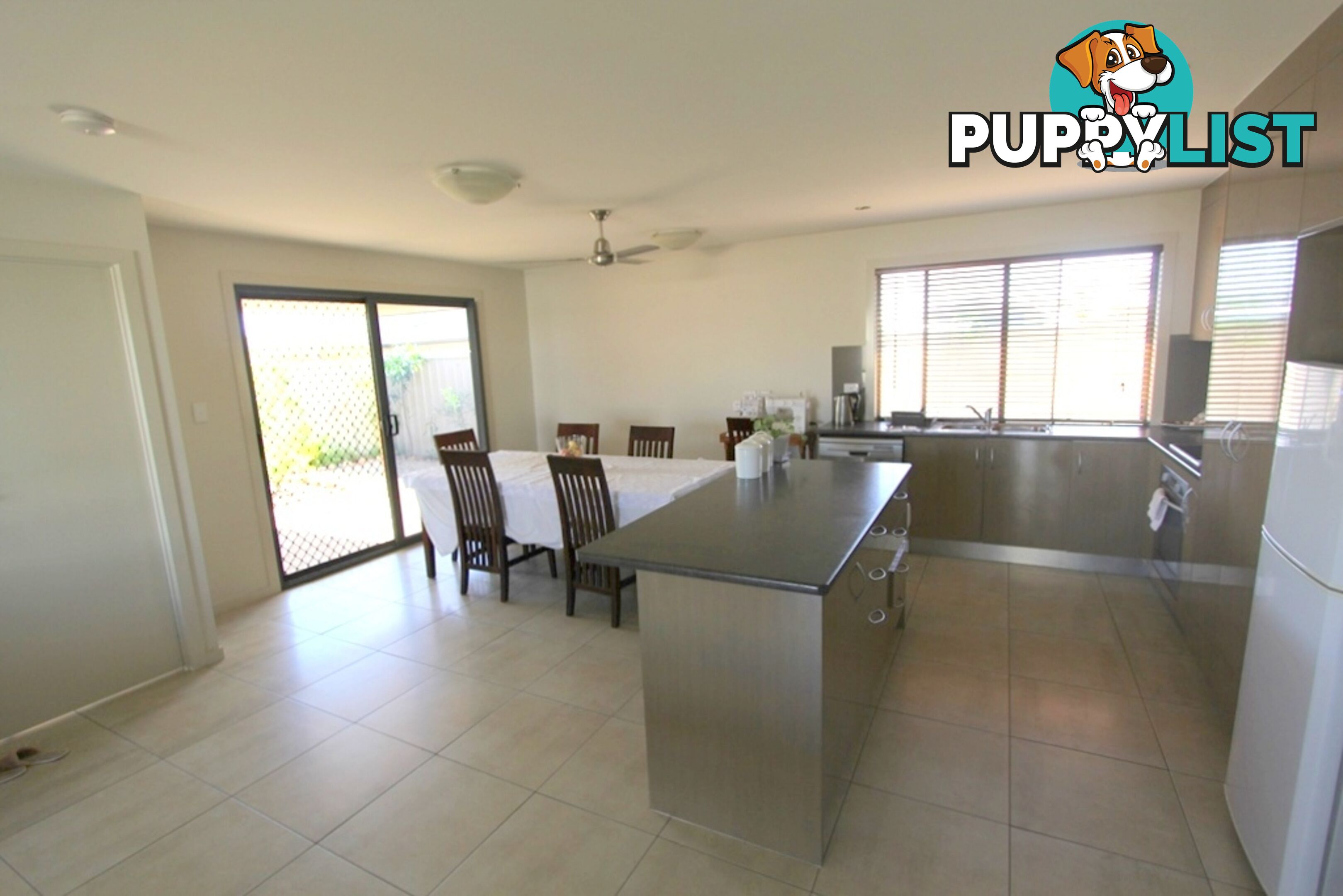 1/16 Lakeside Drive EMERALD QLD 4720