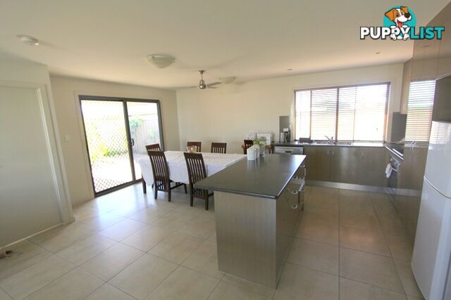 1/16 Lakeside Drive EMERALD QLD 4720