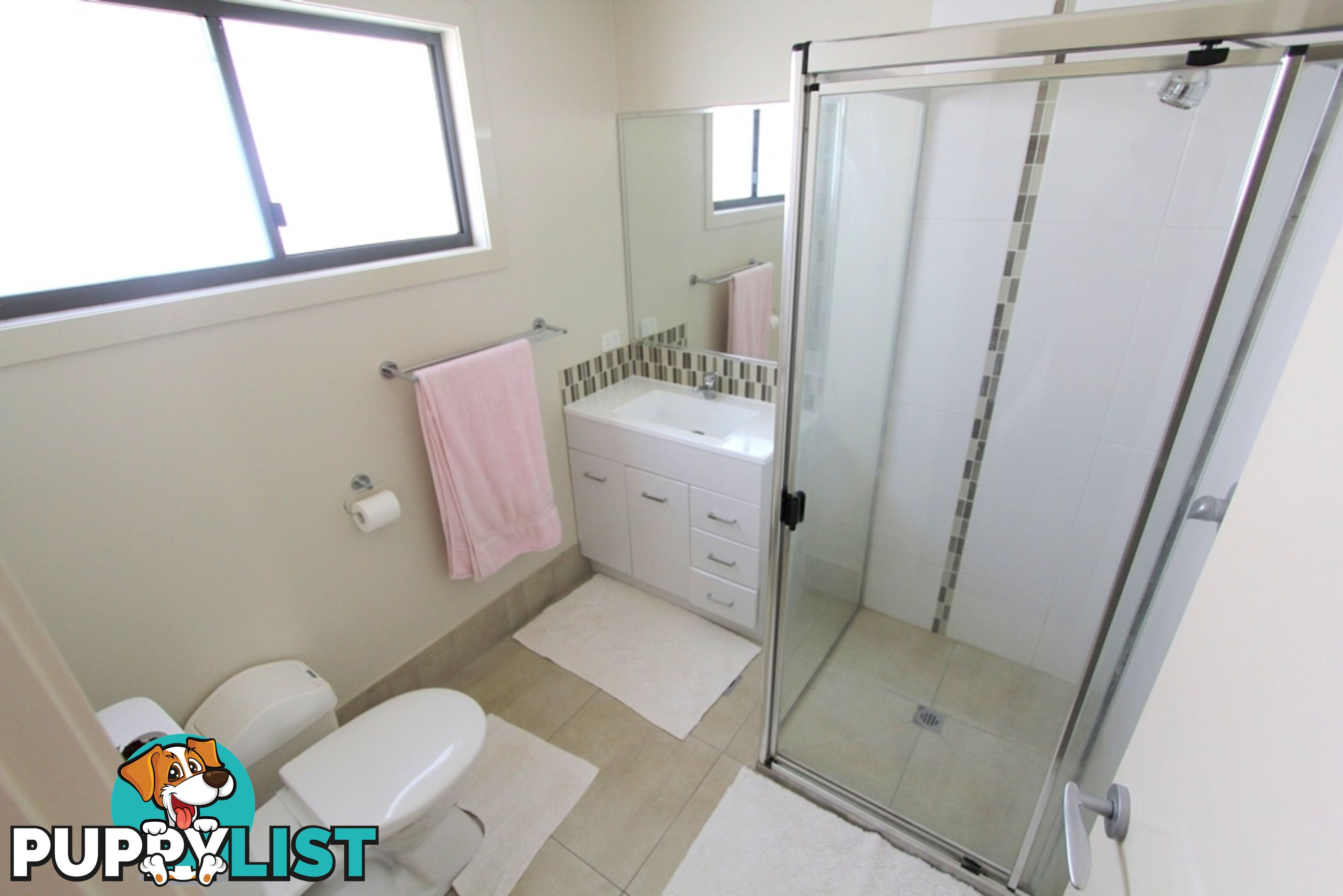 1/16 Lakeside Drive EMERALD QLD 4720