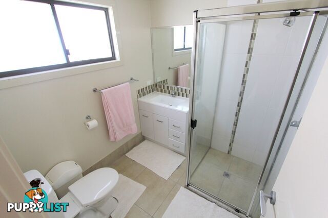 1/16 Lakeside Drive EMERALD QLD 4720