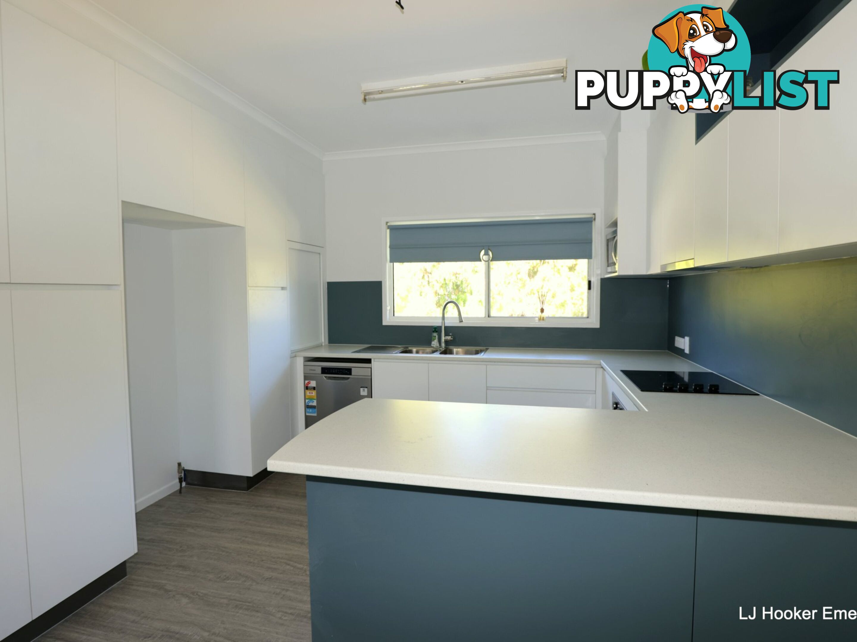 15 Roseanne Road EMERALD QLD 4720