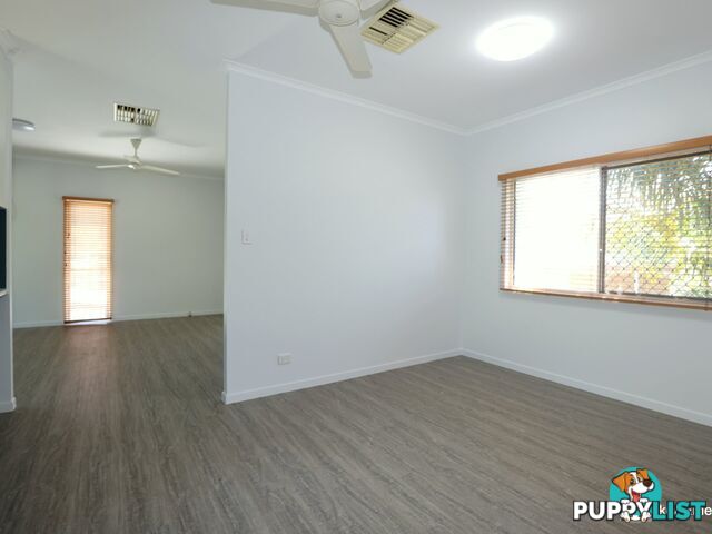 15 Roseanne Road EMERALD QLD 4720