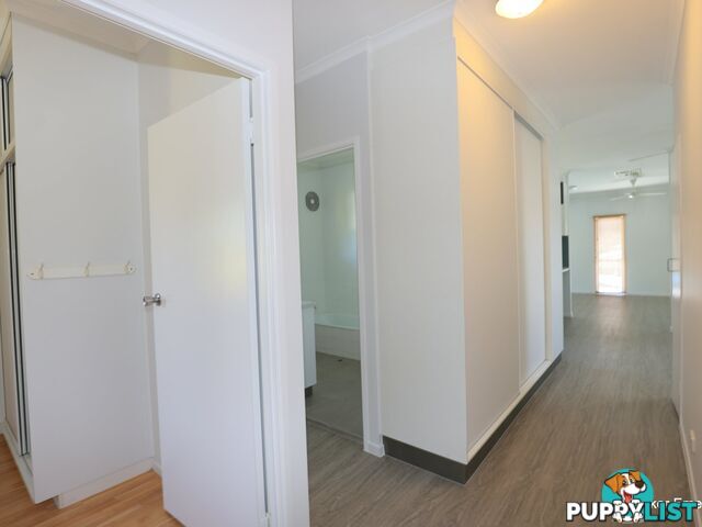 15 Roseanne Road EMERALD QLD 4720